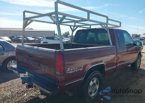 1998 Chevrolet K1500 Fleetside z USA, uszkodzony, nr VIN 1GCEK19M2WE205293